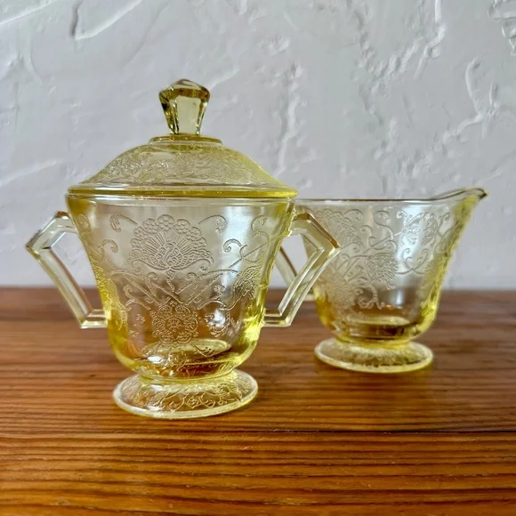 Hazel Atlas Florentine Yellow Depression Glass | Creamer & Sugar Bowl Set - Picture 2 of 12